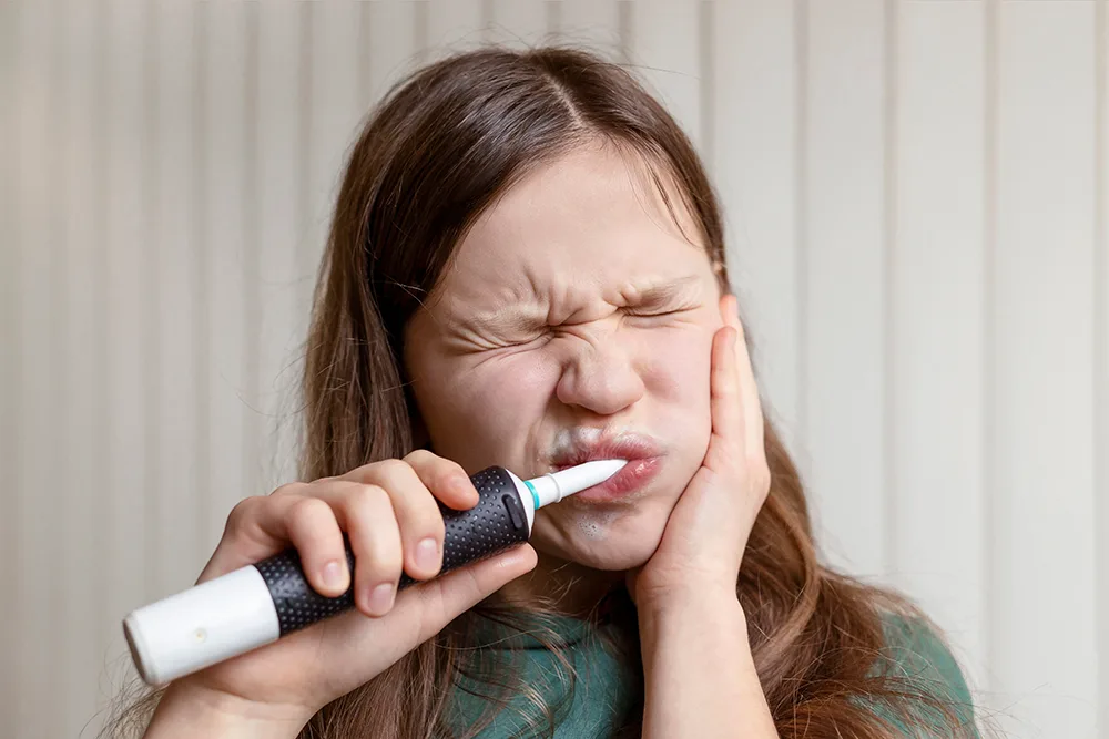 tooth sensitivity after brushing