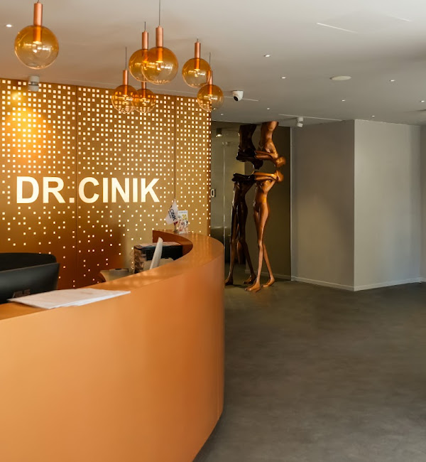 Cinik Dental Clinic Exterior